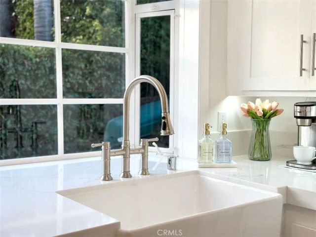 26261 Veva Way, Calabasas, CA 91302