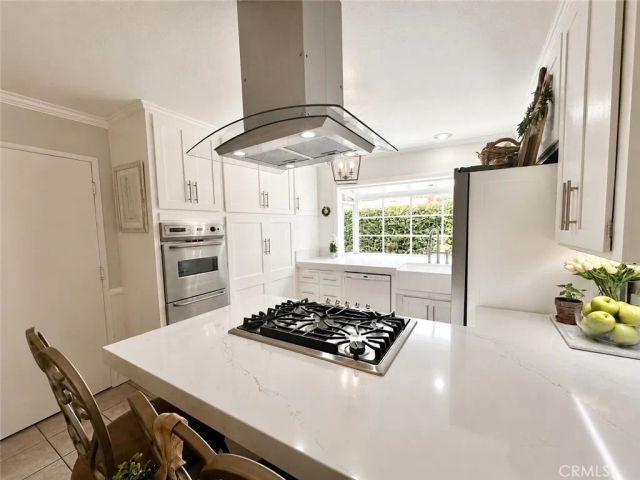 26261 Veva Way, Calabasas, CA 91302