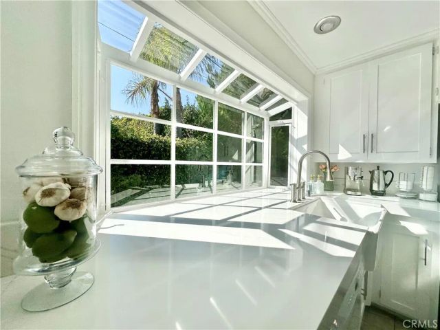 26261 Veva Way, Calabasas, CA 91302