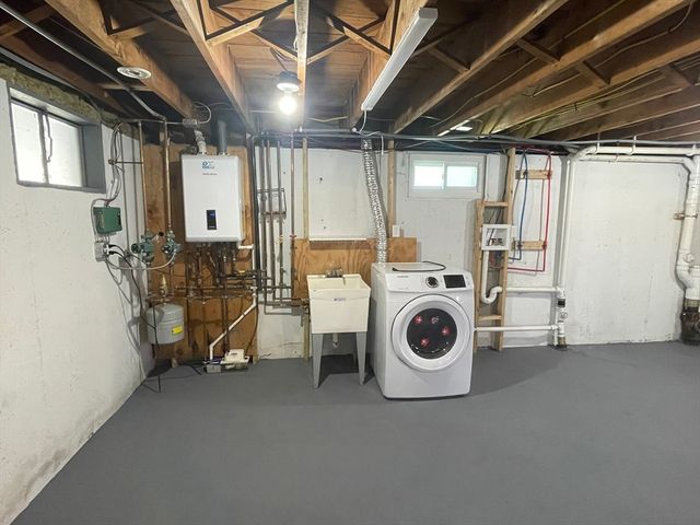 41 Edmund St, Malden, MA 02148