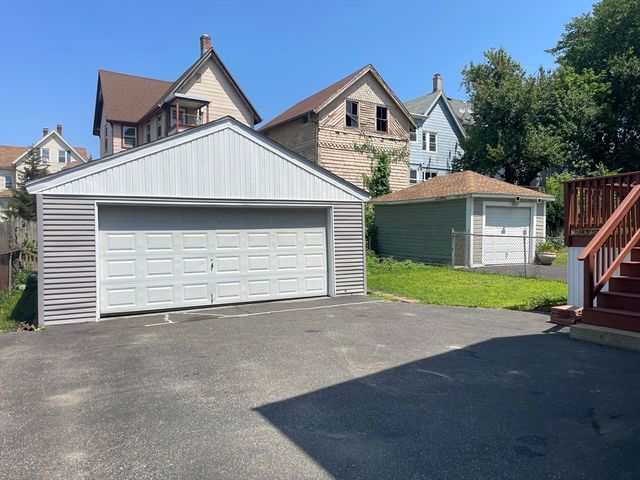 41 Edmund St, Malden, MA 02148
