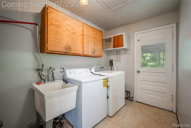 22191 Condon Street, Oak Park, MI 48237