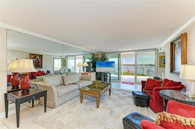 5700 ESCONDIDA BOULEVARD S 201, St Petersburg, FL 33715