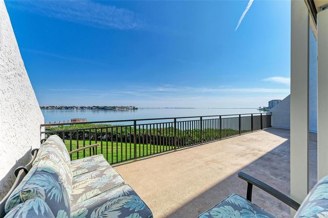 5700 ESCONDIDA BOULEVARD S 201, St Petersburg, FL 33715