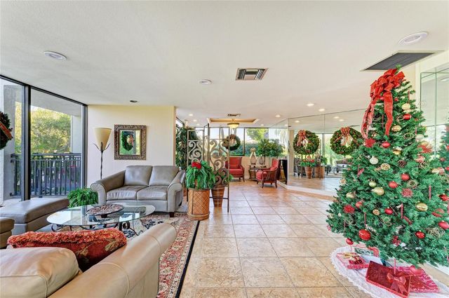 5700 ESCONDIDA BOULEVARD S 201, St Petersburg, FL 33715