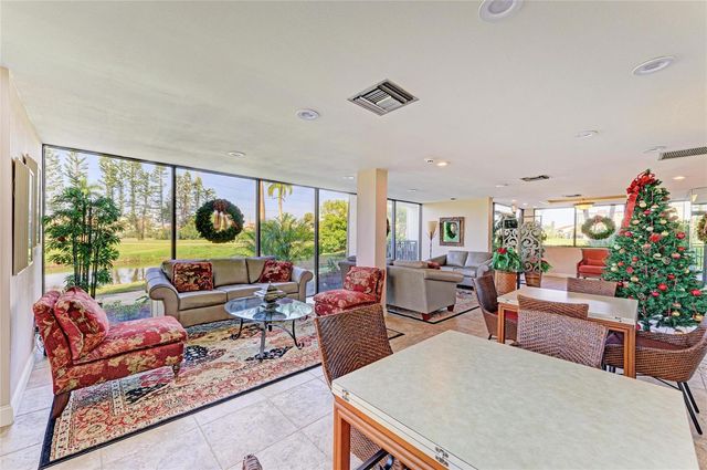 5700 ESCONDIDA BOULEVARD S 201, St Petersburg, FL 33715