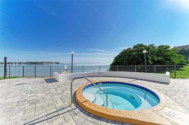 5700 ESCONDIDA BOULEVARD S 201, St Petersburg, FL 33715