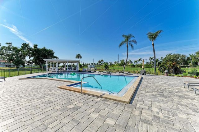 5700 ESCONDIDA BOULEVARD S 201, St Petersburg, FL 33715