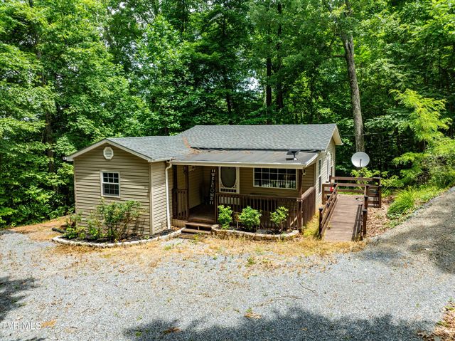 131 Shalom Drive, Elizabethton, TN 37643