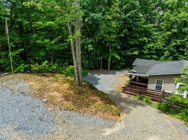 131 Shalom Drive, Elizabethton, TN 37643