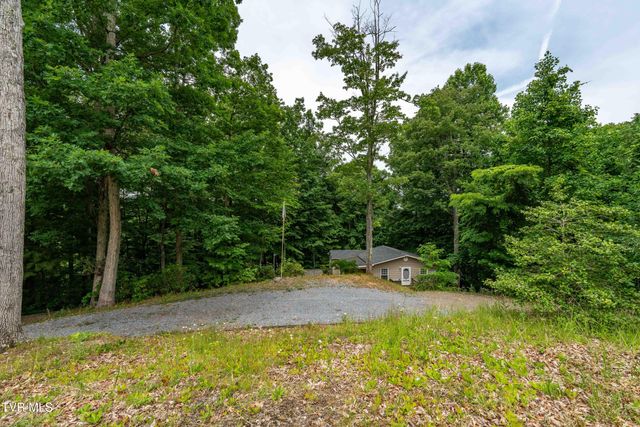 131 Shalom Drive, Elizabethton, TN 37643