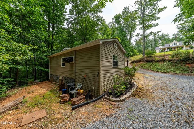 131 Shalom Drive, Elizabethton, TN 37643