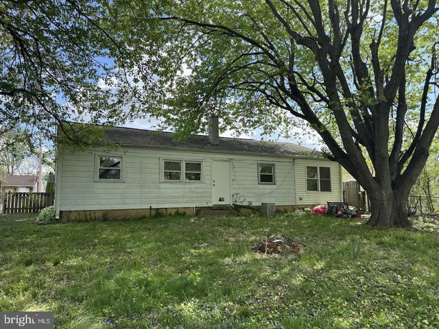 6 WARDOR AVE, New Castle, DE 19720