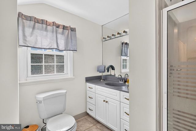 2326 S GILINGER RD, Lafayette Hill, PA 19444