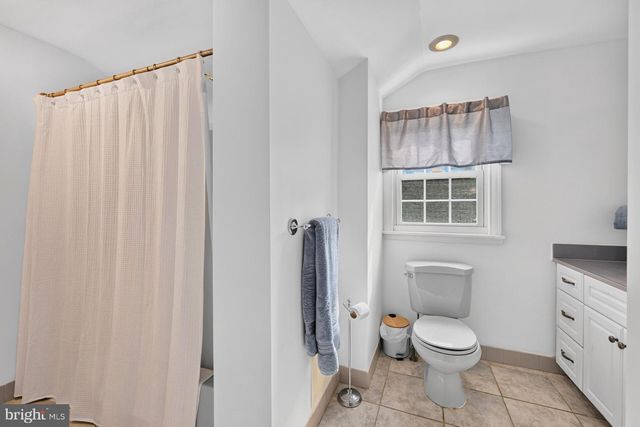 2326 S GILINGER RD, Lafayette Hill, PA 19444