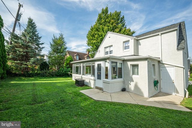 2326 S GILINGER RD, Lafayette Hill, PA 19444