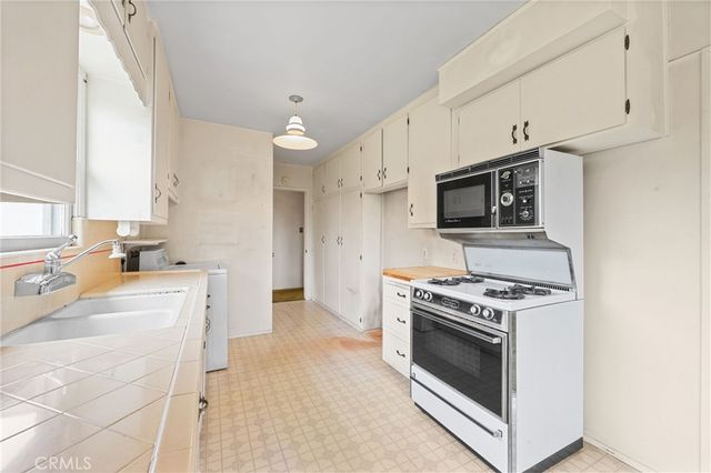 845 E Florence, West Covina, CA 91790