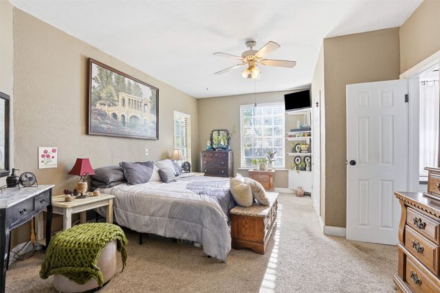 114 S Field Street, Cleburne, TX 76033