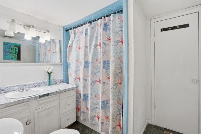 114 S Field Street, Cleburne, TX 76033