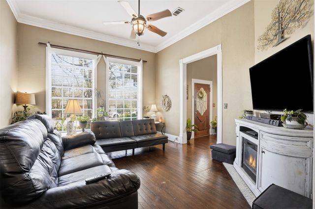 114 S Field Street, Cleburne, TX 76033