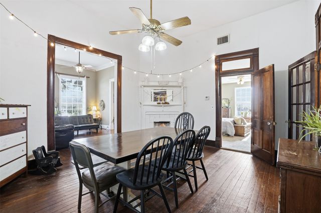 114 S Field Street, Cleburne, TX 76033