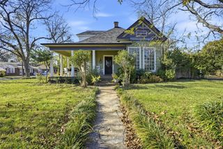 114 S Field Street, Cleburne, TX 76033