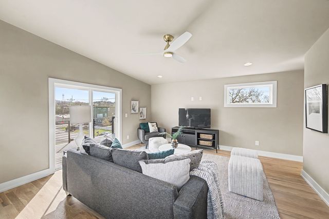 798 45th Ave N, Nashville, TN 37209