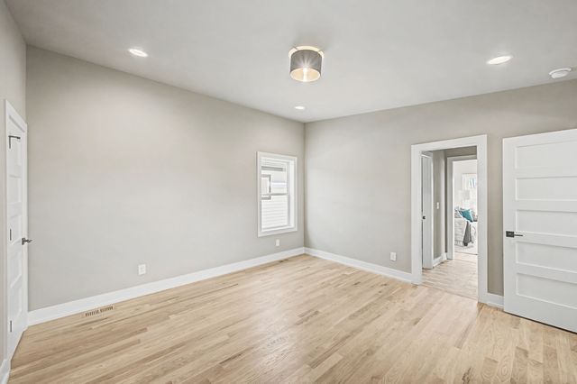 798 45th Ave N, Nashville, TN 37209