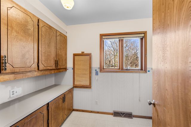 530 N Washington St., Lindsborg, KS 67456