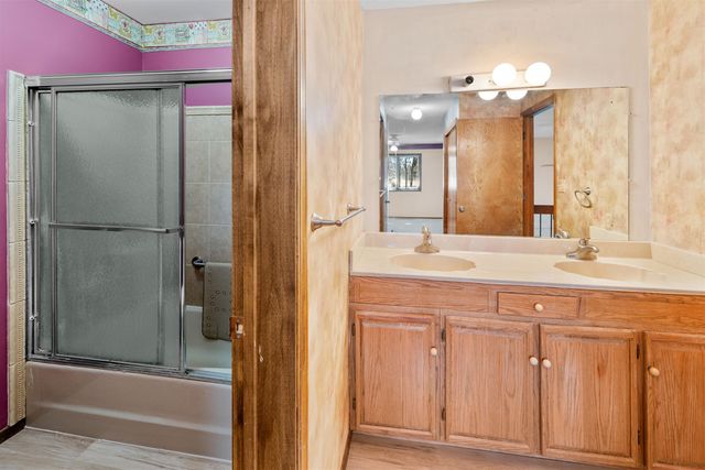 530 N Washington St., Lindsborg, KS 67456