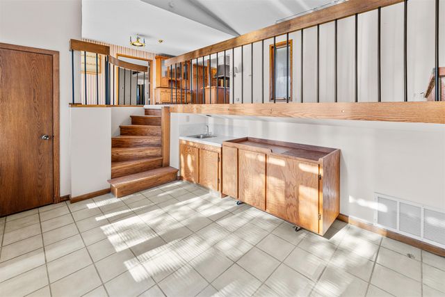 530 N Washington St., Lindsborg, KS 67456