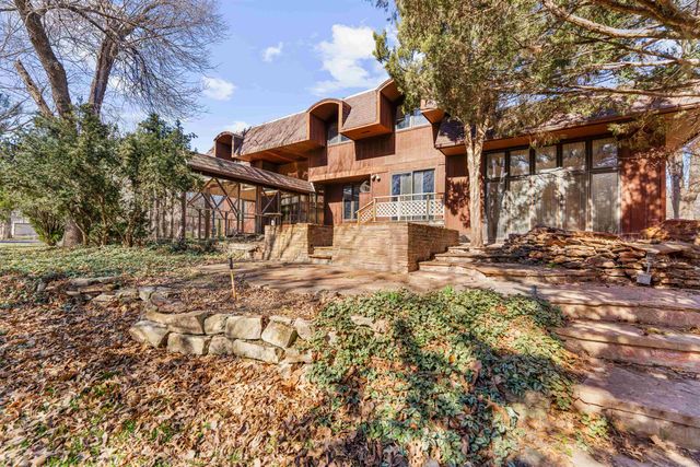 530 N Washington St., Lindsborg, KS 67456