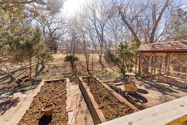 530 N Washington St., Lindsborg, KS 67456