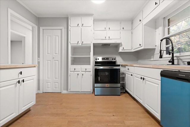 426 Old Sudie Road, Hiram, GA 30141