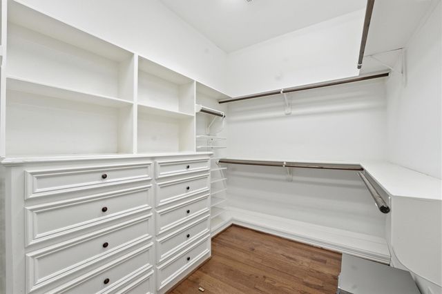 3210 Maroneal Street, Houston, TX 77025