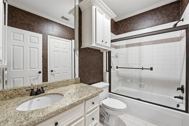 3210 Maroneal Street, Houston, TX 77025