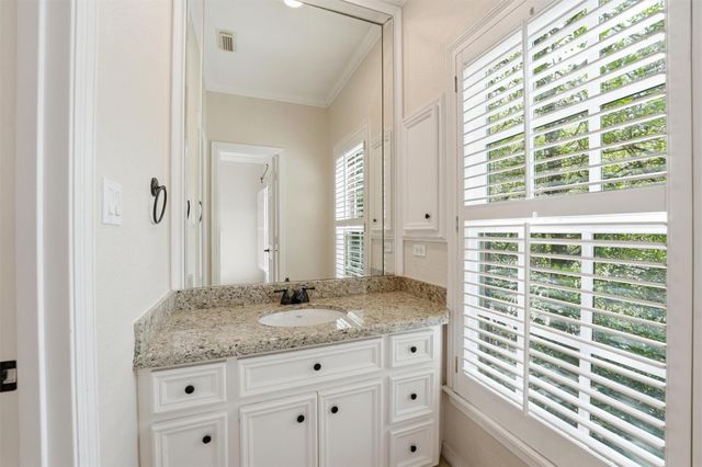 3210 Maroneal Street, Houston, TX 77025