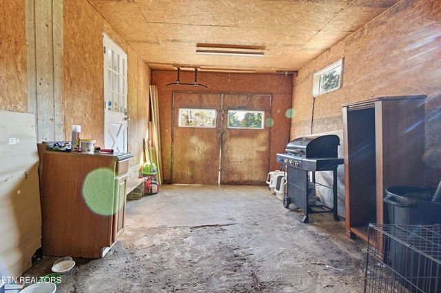 5255 Mcintyre Rd, Knoxville, TN 37914