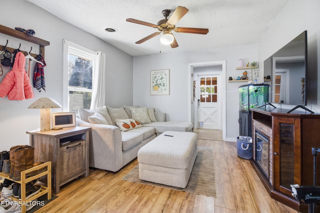 5255 Mcintyre Rd, Knoxville, TN 37914