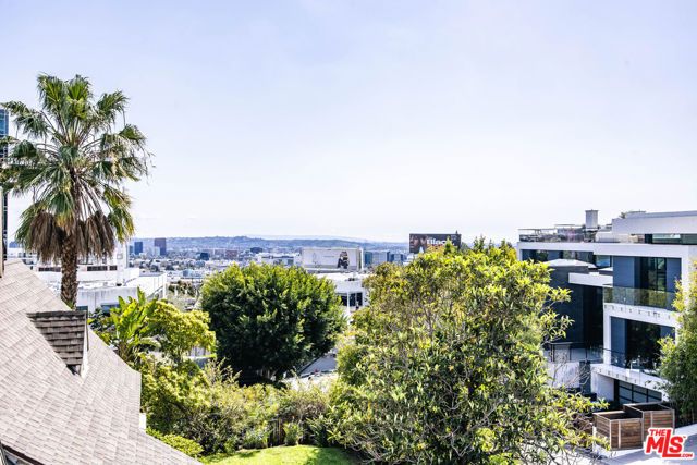 1322 Londonderry Place, Los Angeles, CA 90069