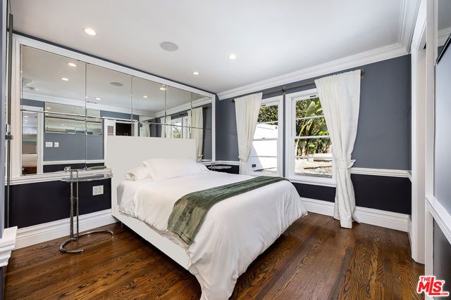1322 Londonderry Place, Los Angeles, CA 90069