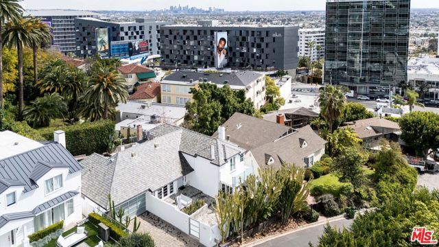 1322 Londonderry Place, Los Angeles, CA 90069