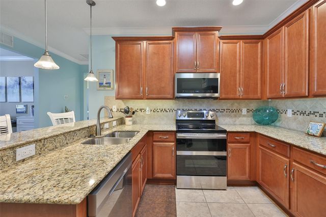 5527 SUNSET FALLS DRIVE, Apollo Beach, FL 33572