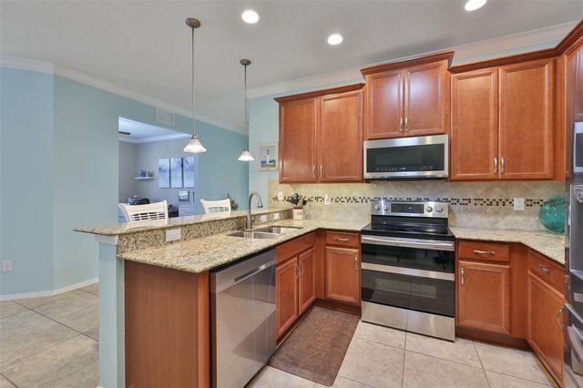 5527 SUNSET FALLS DRIVE, Apollo Beach, FL 33572