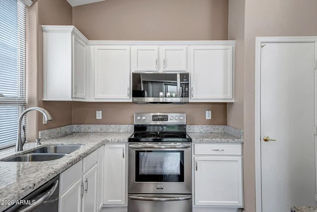 18145 W BUENA VISTA Drive, Surprise, AZ 85374