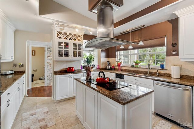 116 Julia Way, Gulf Breeze, FL 32561