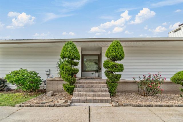 116 Julia Way, Gulf Breeze, FL 32561