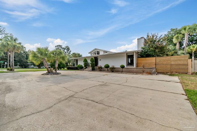 116 Julia Way, Gulf Breeze, FL 32561