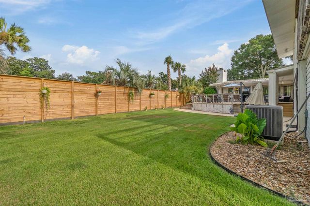 116 Julia Way, Gulf Breeze, FL 32561