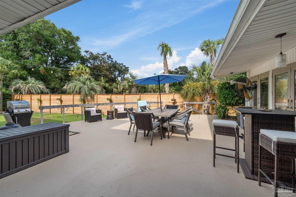 116 Julia Way, Gulf Breeze, FL 32561